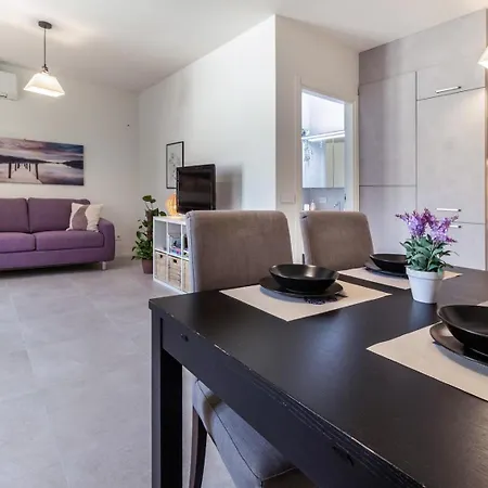 Daire La Breva - - 1 Minuto Dal Centro *